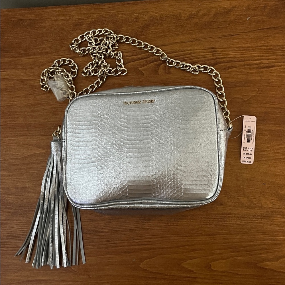 VICTORIA’S SECRET Chain Crossbody Bag